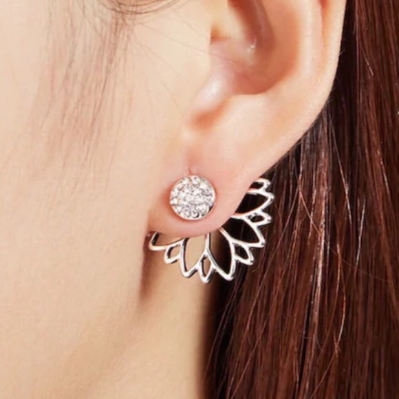 Jewelry - 2/$20 super cute silver lotus earrings